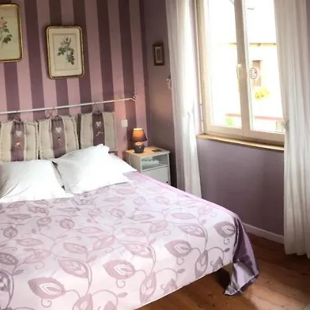 Les Petits Gallais Couette-café *